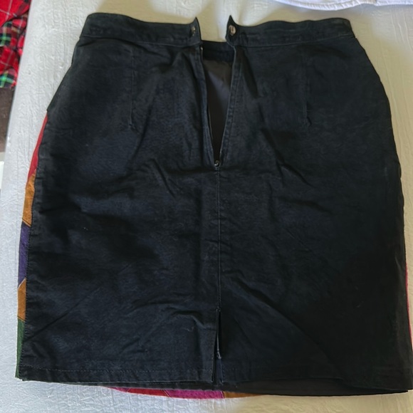 Vintage Real Suede Patch Skirt, size 6 measure 15” waste by 19” length - Picture 2 of 6